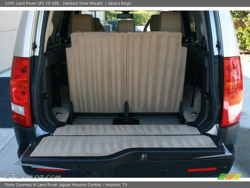  2005 LR3 V8 HSE Trunk