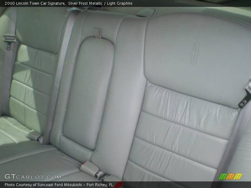 Silver Frost Metallic / Light Graphite 2000 Lincoln Town Car Signature