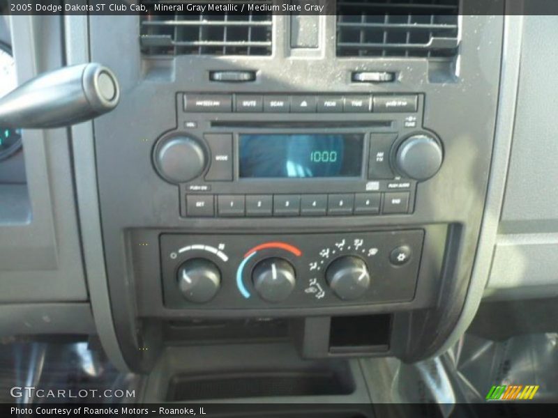 Controls of 2005 Dakota ST Club Cab