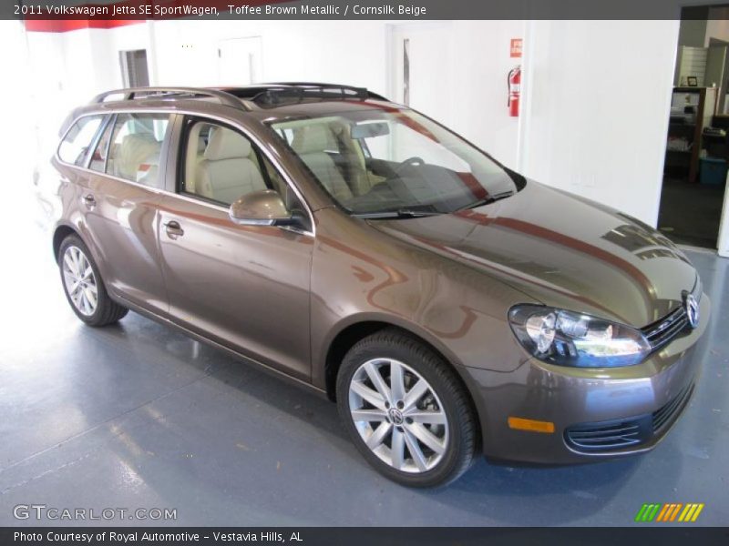 Toffee Brown Metallic / Cornsilk Beige 2011 Volkswagen Jetta SE SportWagen