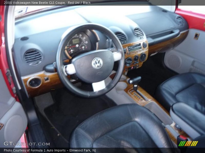 Red Uni / Black 2000 Volkswagen New Beetle GLS Coupe