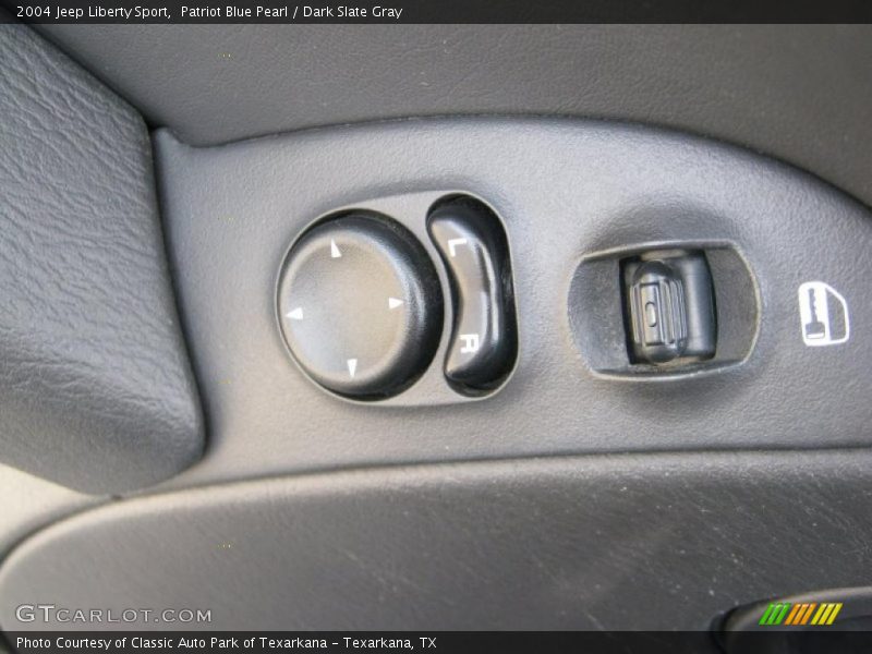 Patriot Blue Pearl / Dark Slate Gray 2004 Jeep Liberty Sport