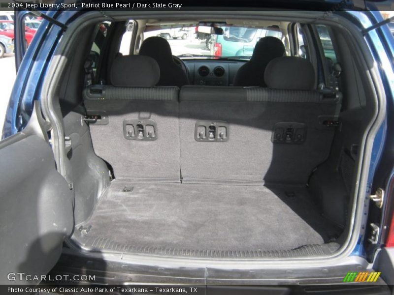 Patriot Blue Pearl / Dark Slate Gray 2004 Jeep Liberty Sport