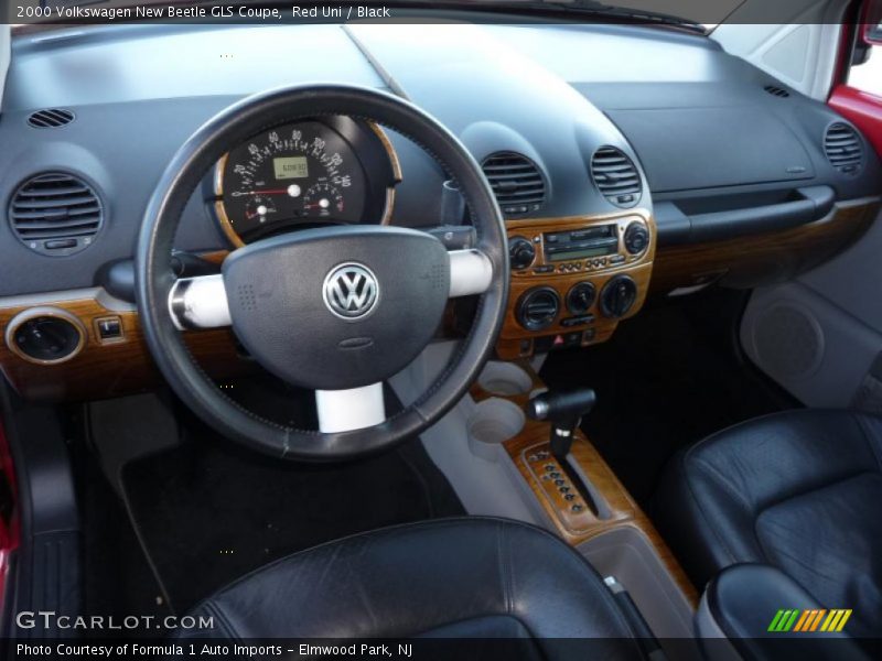 Red Uni / Black 2000 Volkswagen New Beetle GLS Coupe