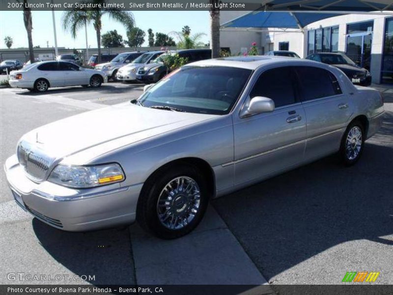 Silver Birch Metallic / Medium Light Stone 2007 Lincoln Town Car Signature Limited