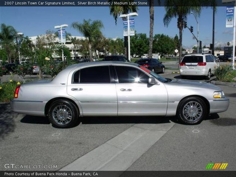 Silver Birch Metallic / Medium Light Stone 2007 Lincoln Town Car Signature Limited