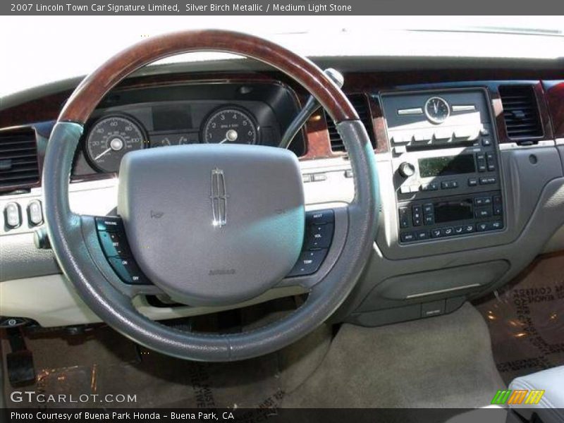 Silver Birch Metallic / Medium Light Stone 2007 Lincoln Town Car Signature Limited