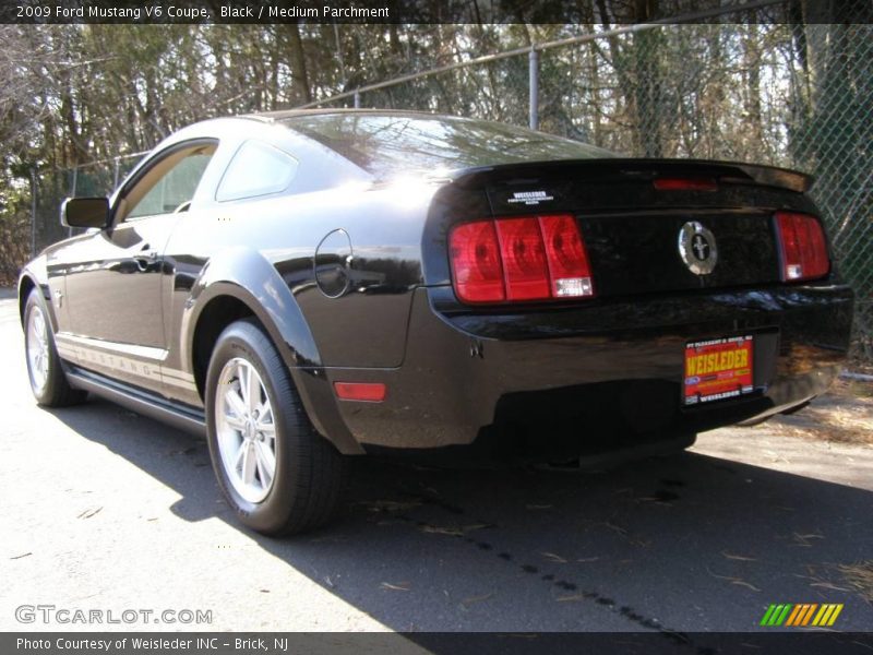 Black / Medium Parchment 2009 Ford Mustang V6 Coupe