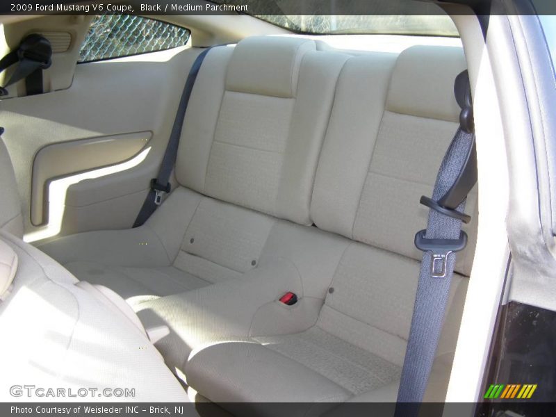 Black / Medium Parchment 2009 Ford Mustang V6 Coupe