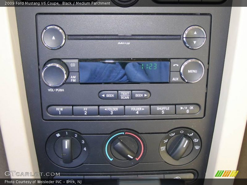 Black / Medium Parchment 2009 Ford Mustang V6 Coupe
