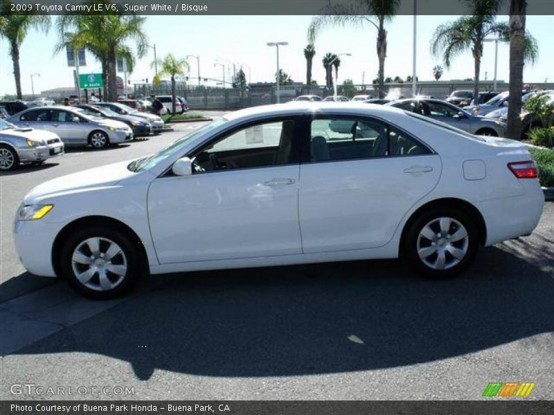 Super White / Bisque 2009 Toyota Camry LE V6