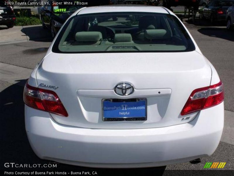 Super White / Bisque 2009 Toyota Camry LE V6
