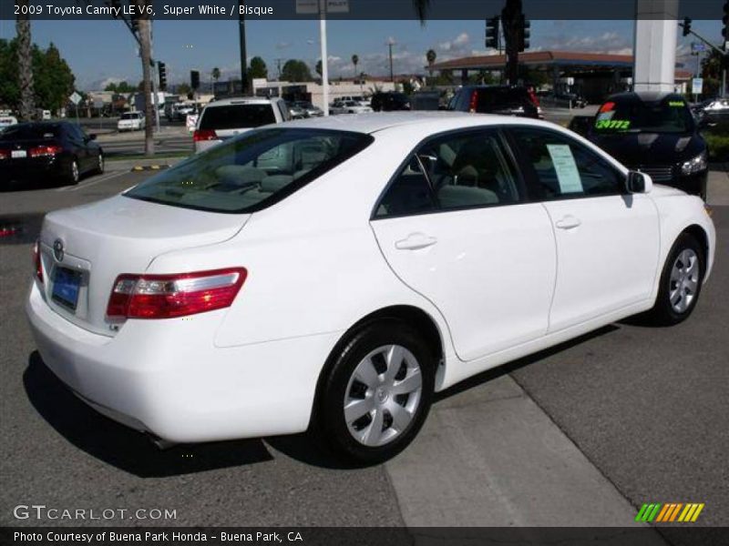 Super White / Bisque 2009 Toyota Camry LE V6