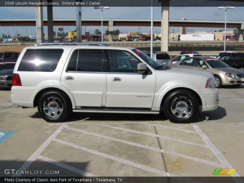 Oxford White / Camel 2006 Lincoln Navigator Luxury