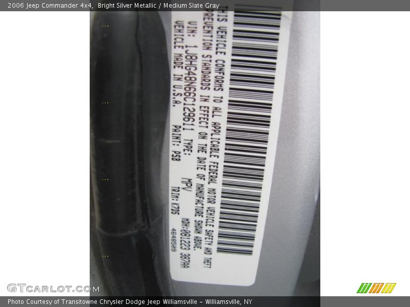 Bright Silver Metallic / Medium Slate Gray 2006 Jeep Commander 4x4