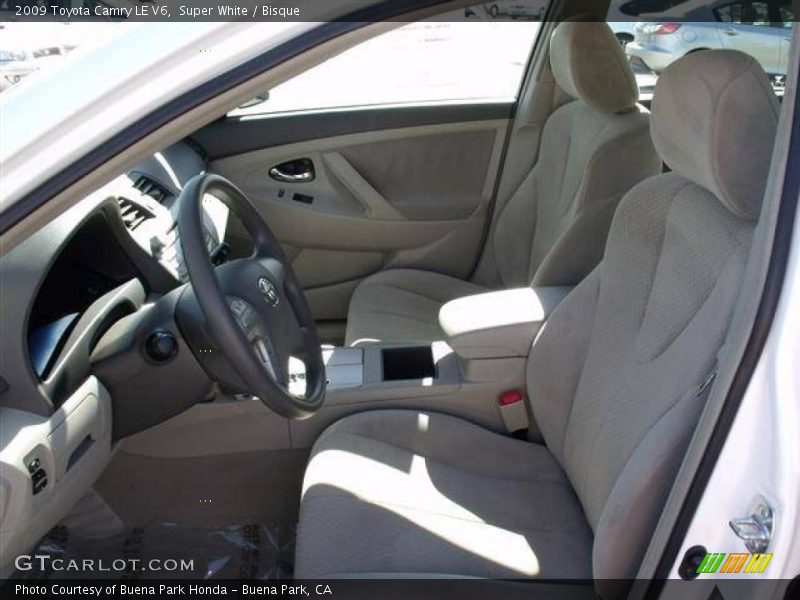 Super White / Bisque 2009 Toyota Camry LE V6