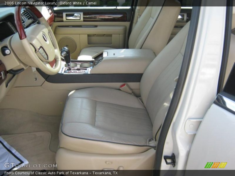 Oxford White / Camel 2006 Lincoln Navigator Luxury