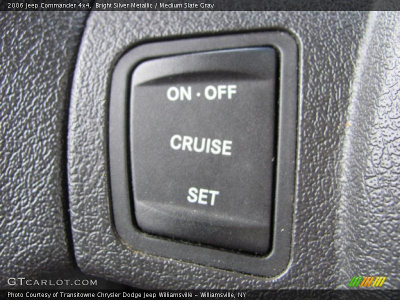 Bright Silver Metallic / Medium Slate Gray 2006 Jeep Commander 4x4