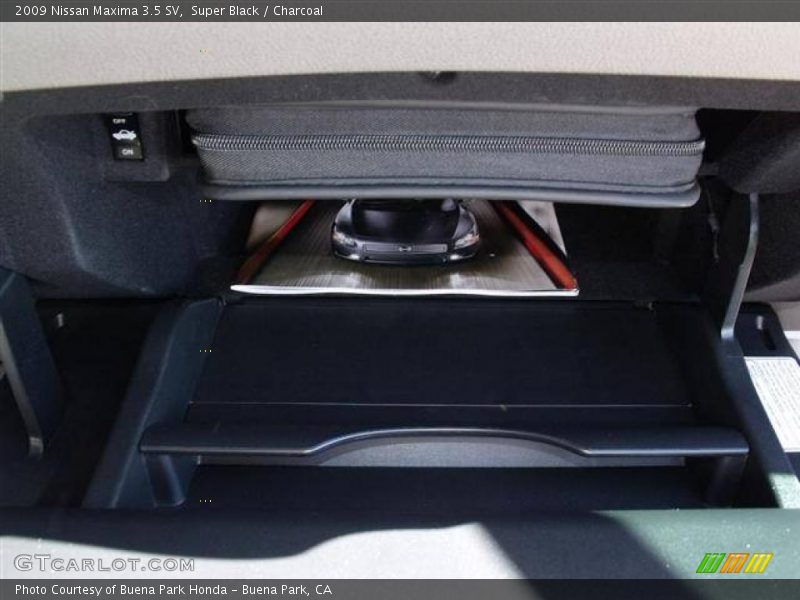 Super Black / Charcoal 2009 Nissan Maxima 3.5 SV