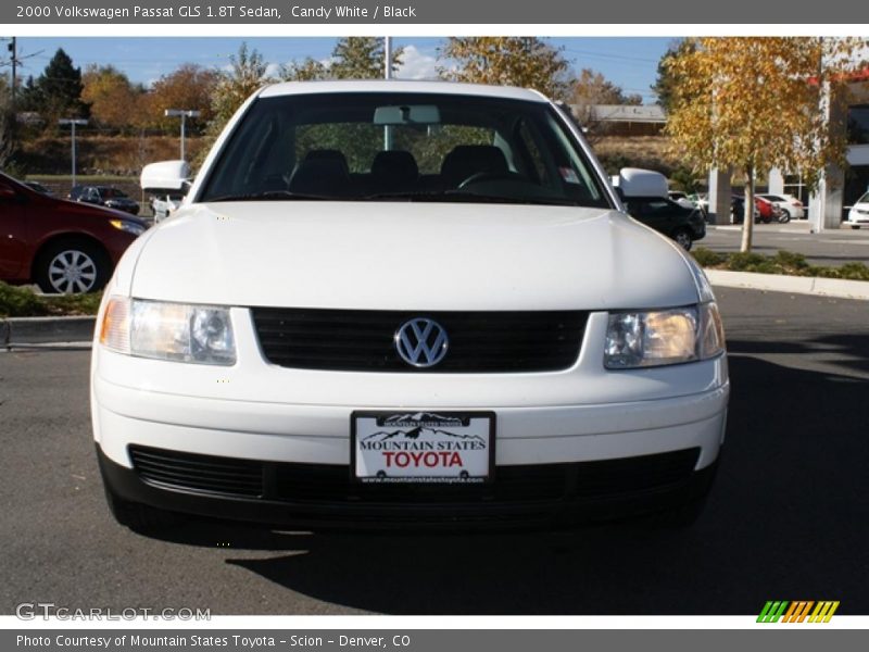Candy White / Black 2000 Volkswagen Passat GLS 1.8T Sedan