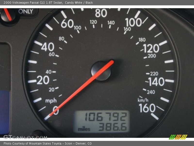 Candy White / Black 2000 Volkswagen Passat GLS 1.8T Sedan