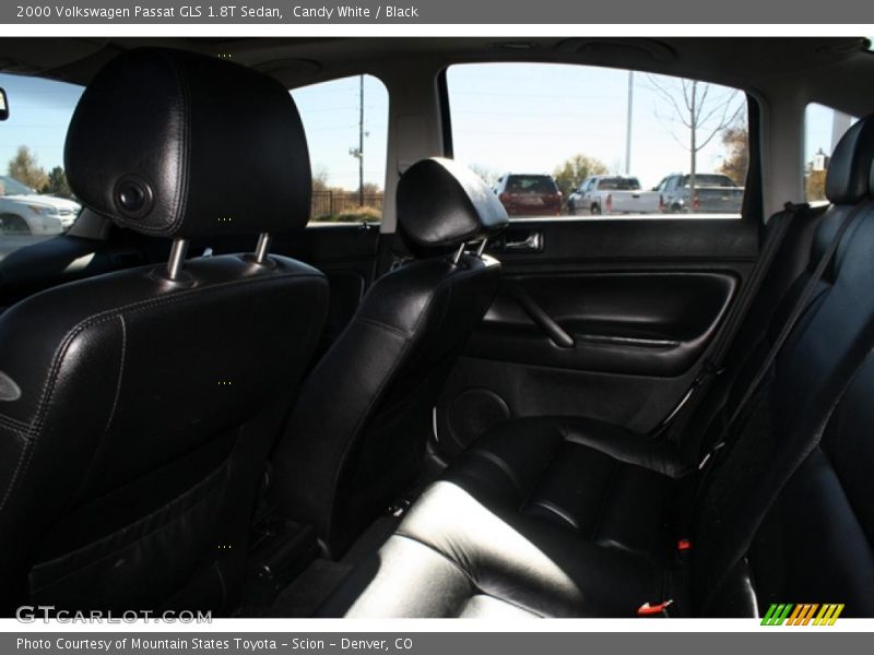 Candy White / Black 2000 Volkswagen Passat GLS 1.8T Sedan