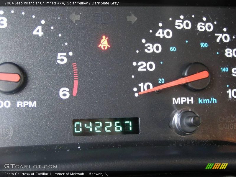 Solar Yellow / Dark Slate Gray 2004 Jeep Wrangler Unlimited 4x4