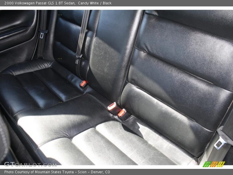 Candy White / Black 2000 Volkswagen Passat GLS 1.8T Sedan