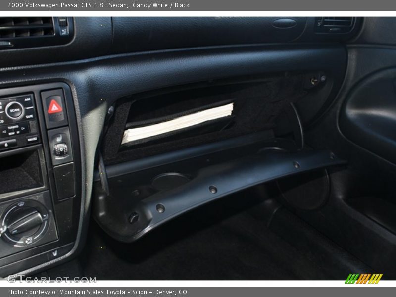 Candy White / Black 2000 Volkswagen Passat GLS 1.8T Sedan