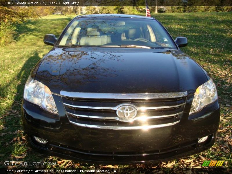 Black / Light Gray 2007 Toyota Avalon XLS