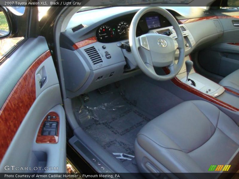 Black / Light Gray 2007 Toyota Avalon XLS