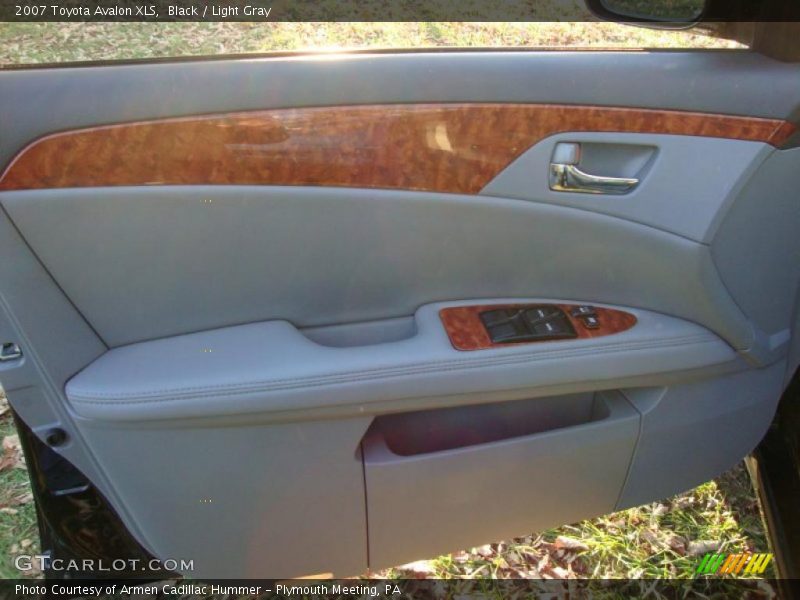 Black / Light Gray 2007 Toyota Avalon XLS