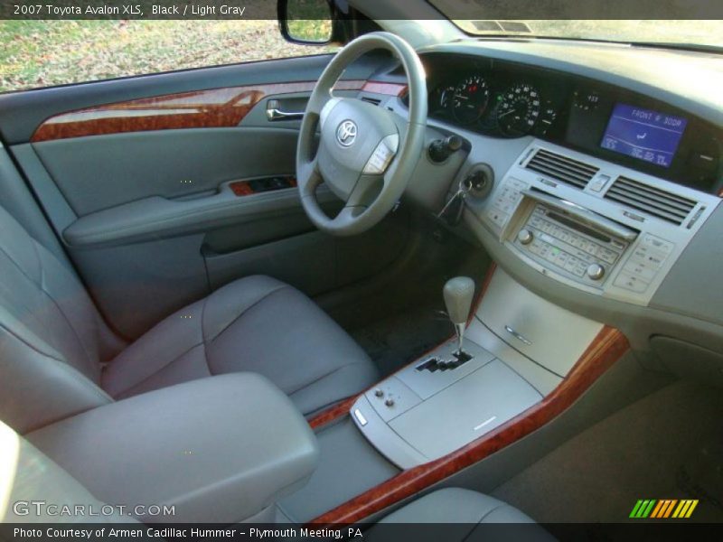 Black / Light Gray 2007 Toyota Avalon XLS