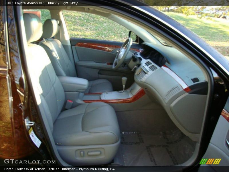 Black / Light Gray 2007 Toyota Avalon XLS