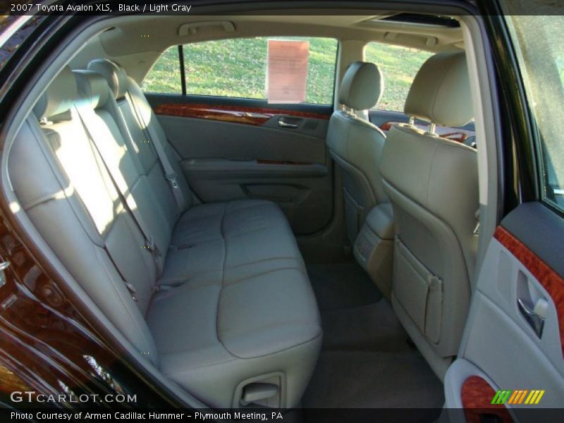 Black / Light Gray 2007 Toyota Avalon XLS