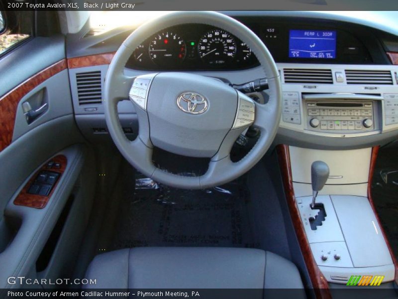 Black / Light Gray 2007 Toyota Avalon XLS