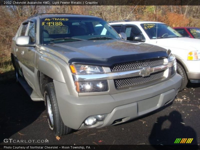 Light Pewter Metallic / Graphite 2002 Chevrolet Avalanche 4WD