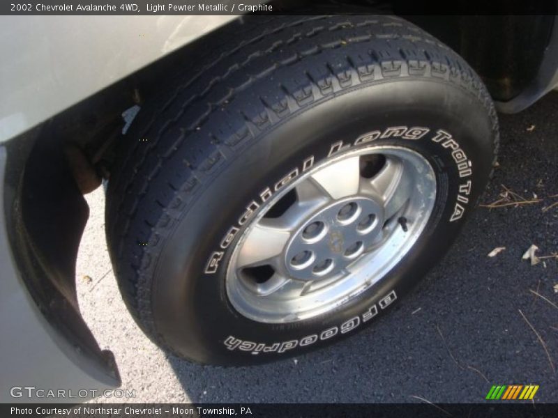 Light Pewter Metallic / Graphite 2002 Chevrolet Avalanche 4WD