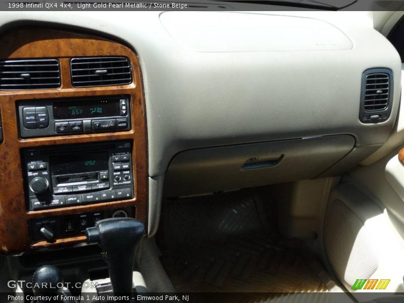 Light Gold Pearl Metallic / Stone Beige 1998 Infiniti QX4 4x4