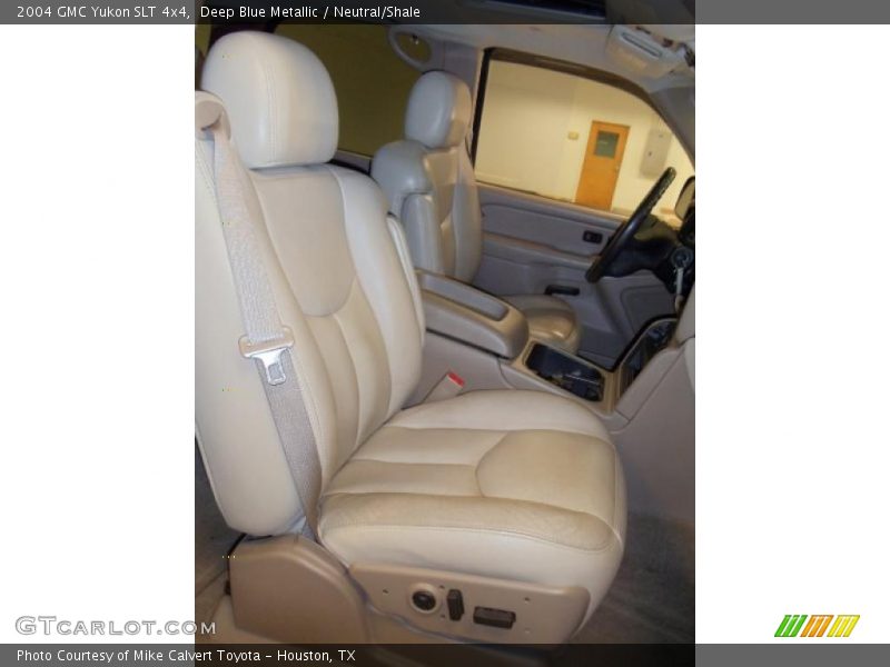 Deep Blue Metallic / Neutral/Shale 2004 GMC Yukon SLT 4x4