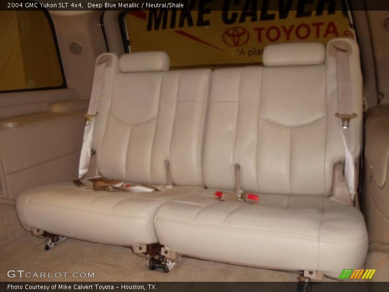 Deep Blue Metallic / Neutral/Shale 2004 GMC Yukon SLT 4x4