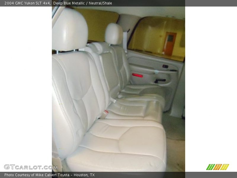 Deep Blue Metallic / Neutral/Shale 2004 GMC Yukon SLT 4x4