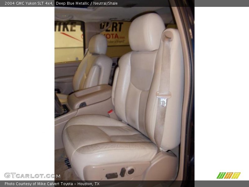 Deep Blue Metallic / Neutral/Shale 2004 GMC Yukon SLT 4x4