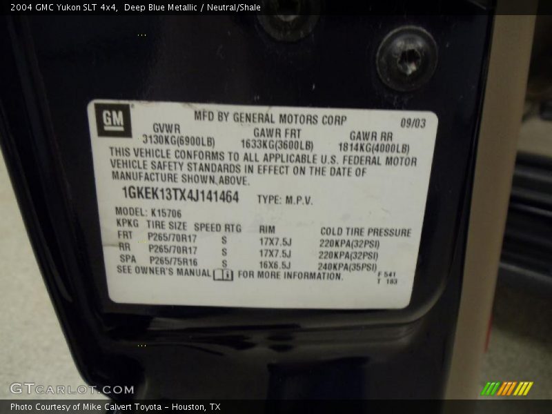 Deep Blue Metallic / Neutral/Shale 2004 GMC Yukon SLT 4x4