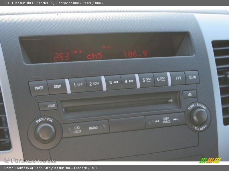 Labrador Black Pearl / Black 2011 Mitsubishi Outlander ES