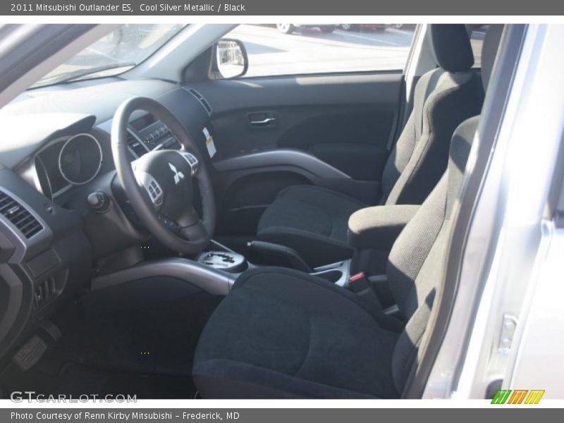 Cool Silver Metallic / Black 2011 Mitsubishi Outlander ES