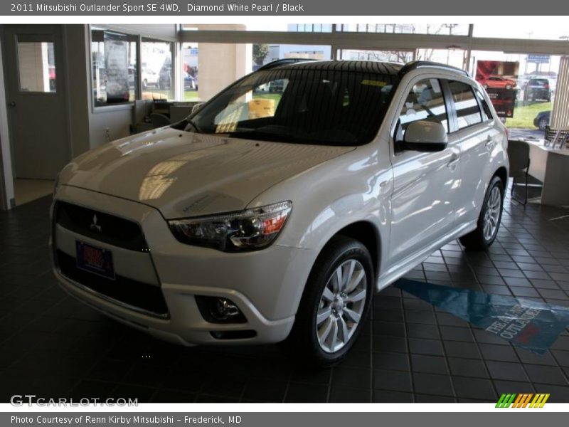 Diamond White Pearl / Black 2011 Mitsubishi Outlander Sport SE 4WD