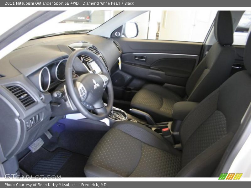 Diamond White Pearl / Black 2011 Mitsubishi Outlander Sport SE 4WD