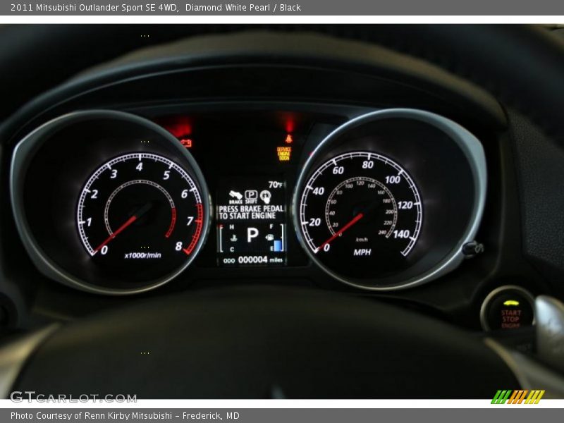 Diamond White Pearl / Black 2011 Mitsubishi Outlander Sport SE 4WD