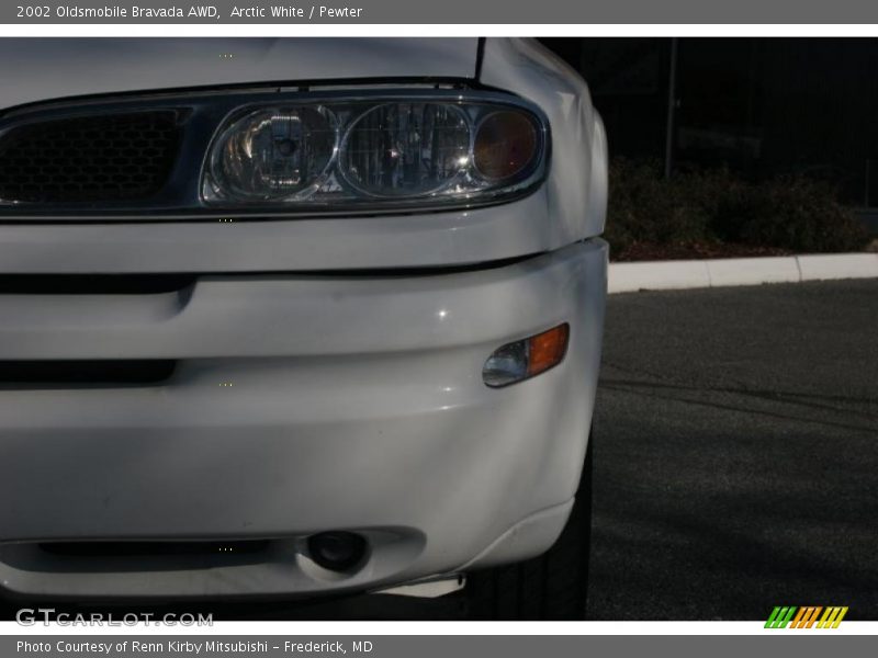 Arctic White / Pewter 2002 Oldsmobile Bravada AWD